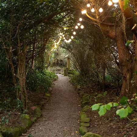 Scenery Hill Hideaways The Coach House Charming Retreat With Jacuzzi And Bbq Hut Near The District Nyaraló Workington