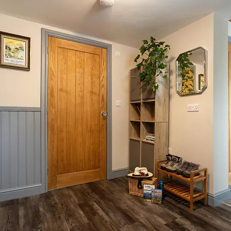 Scenery Hill Hideaways The Coach House Charming Retreat With Jacuzzi And Bbq Hut Near The District * Workington