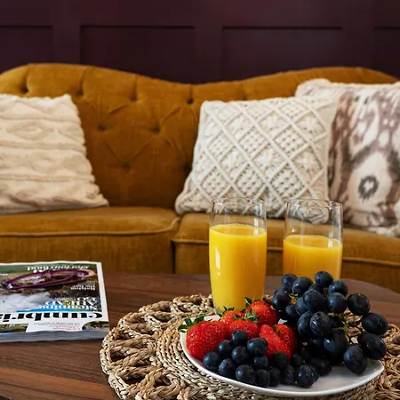 Nyaraló Scenery Hill Hideaways The Coach House Charming Retreat With Jacuzzi And Bbq Hut Near The District Workington