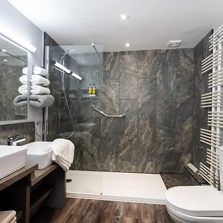 Scenery Hill Hideaways The Coach House Charming Retreat With Jacuzzi And Bbq Hut Near The District *