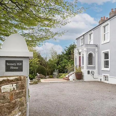 Scenery Hill Hideaways The Coach House Charming Retreat With Jacuzzi And Bbq Hut Near The District *