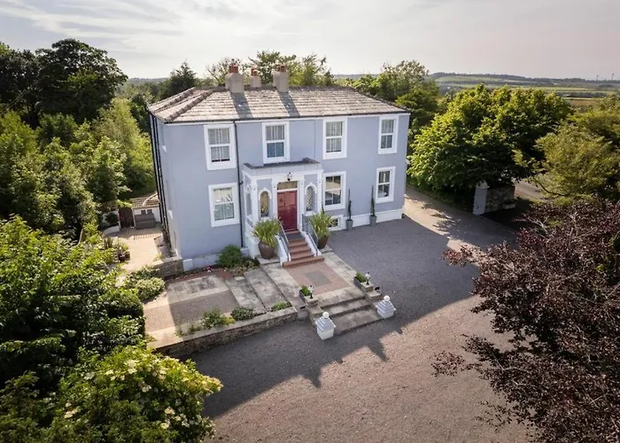 Scenery Hill Hideaways The Coach House Charming Retreat With Jacuzzi And Bbq Hut Near The District Workington