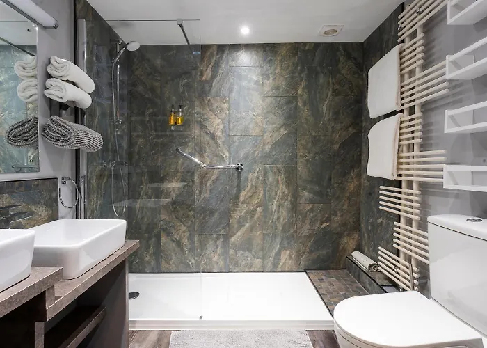 Scenery Hill Hideaways The Coach House Charming Retreat With Jacuzzi And Bbq Hut Near The District Holiday home *