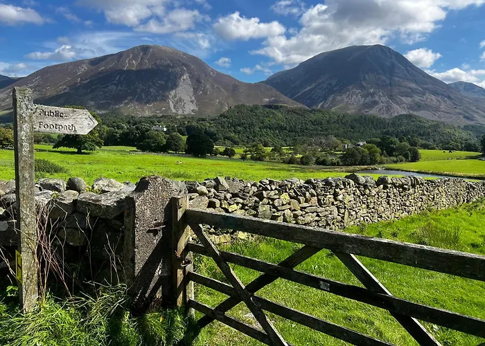 Scenery Hill Hideaways The Coach House Charming Retreat With Jacuzzi And Bbq Hut Near The District Holiday home *