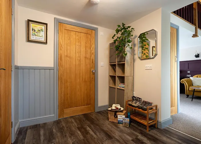 Scenery Hill Hideaways The Coach House Charming Retreat With Jacuzzi And Bbq Hut Near The District * Workington