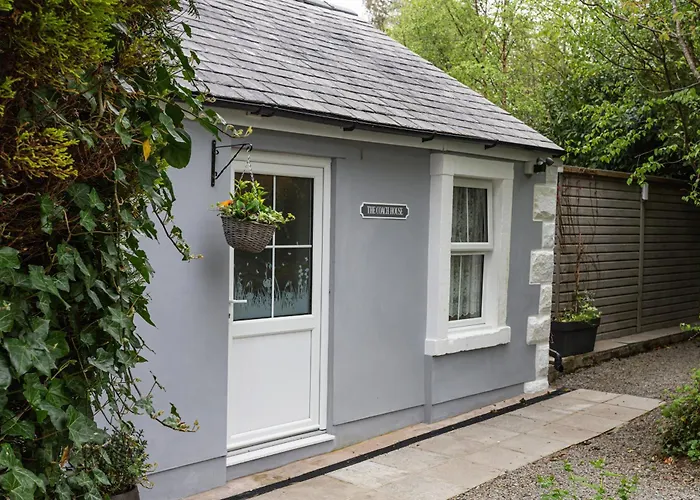 Scenery Hill Hideaways The Coach House Charming Retreat With Jacuzzi And Bbq Hut Near The District