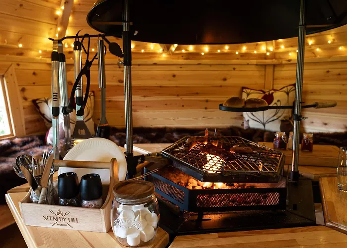 Scenery Hill Hideaways The Coach House Charming Retreat With Jacuzzi And Bbq Hut Near The District Holiday home