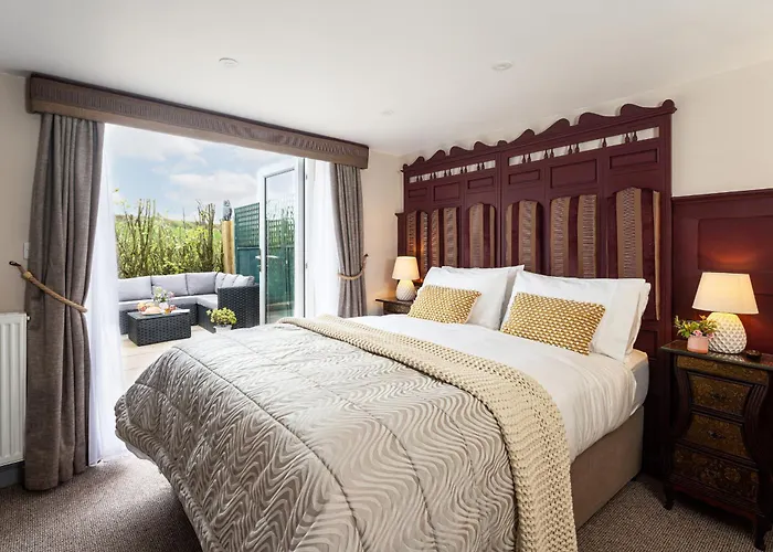 Holiday home Scenery Hill Hideaways The Coach House Charming Retreat With Jacuzzi And Bbq Hut Near The District *