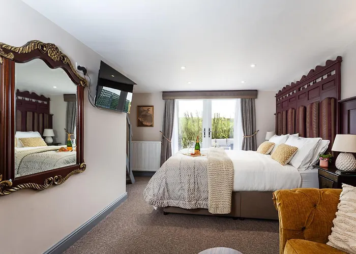 Scenery Hill Hideaways The Coach House Charming Retreat With Jacuzzi And Bbq Hut Near The District Workington