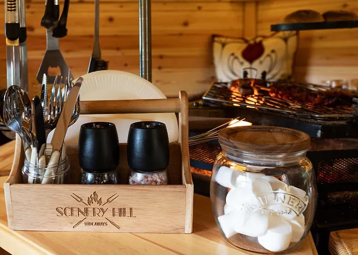 Scenery Hill Hideaways The Coach House Charming Retreat With Jacuzzi And Bbq Hut Near The District * Workington