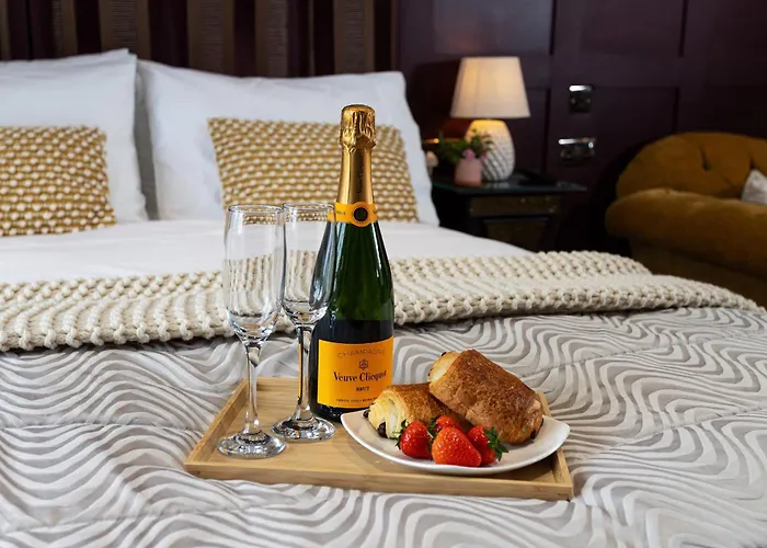 Holiday home Scenery Hill Hideaways The Coach House Charming Retreat With Jacuzzi And Bbq Hut Near The District *