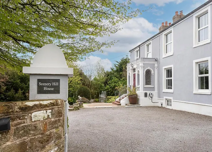 Scenery Hill Hideaways The Coach House Charming Retreat With Jacuzzi And Bbq Hut Near The District *